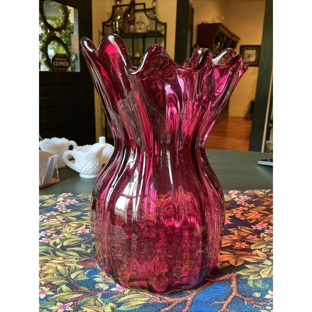 Vintage Pilgrim Glass 8.75" Cranberry Ribbed Vase Ruffled Rim